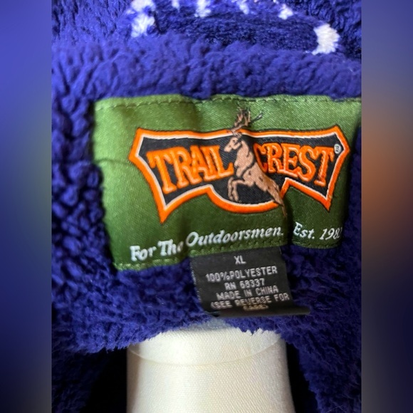 ~ Trail Crest Navy and White 100 % Polyester Snowflake Patterned Jacket S… - Picture 10 of 10